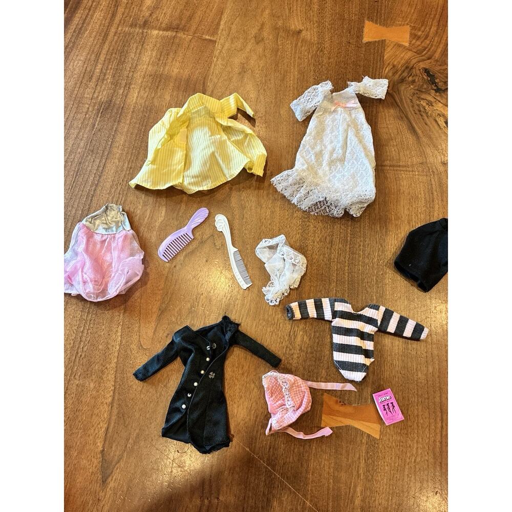 Mixed Lot Vintage‎ Barbie Clone Clothing Lot